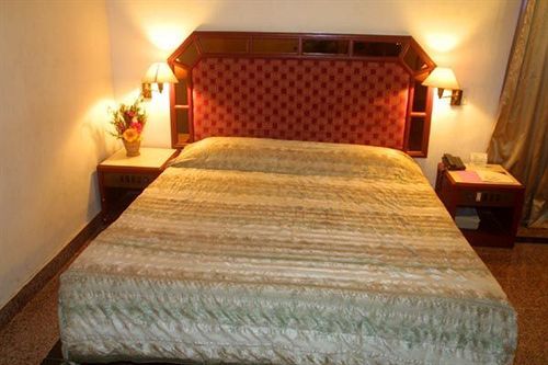 Hotel Maurya International Madras Buitenkant foto